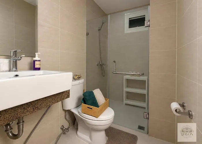 Stylish Retreat Near Naia Terminal 3 Apartamento *