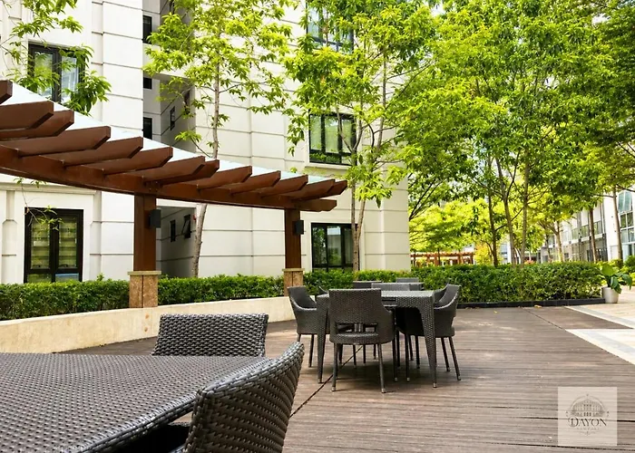 Stylish Retreat Near Naia Terminal 3