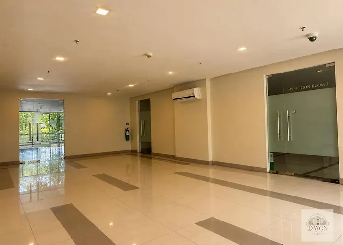 Stylish Retreat Near Naia Terminal 3 Apartamento